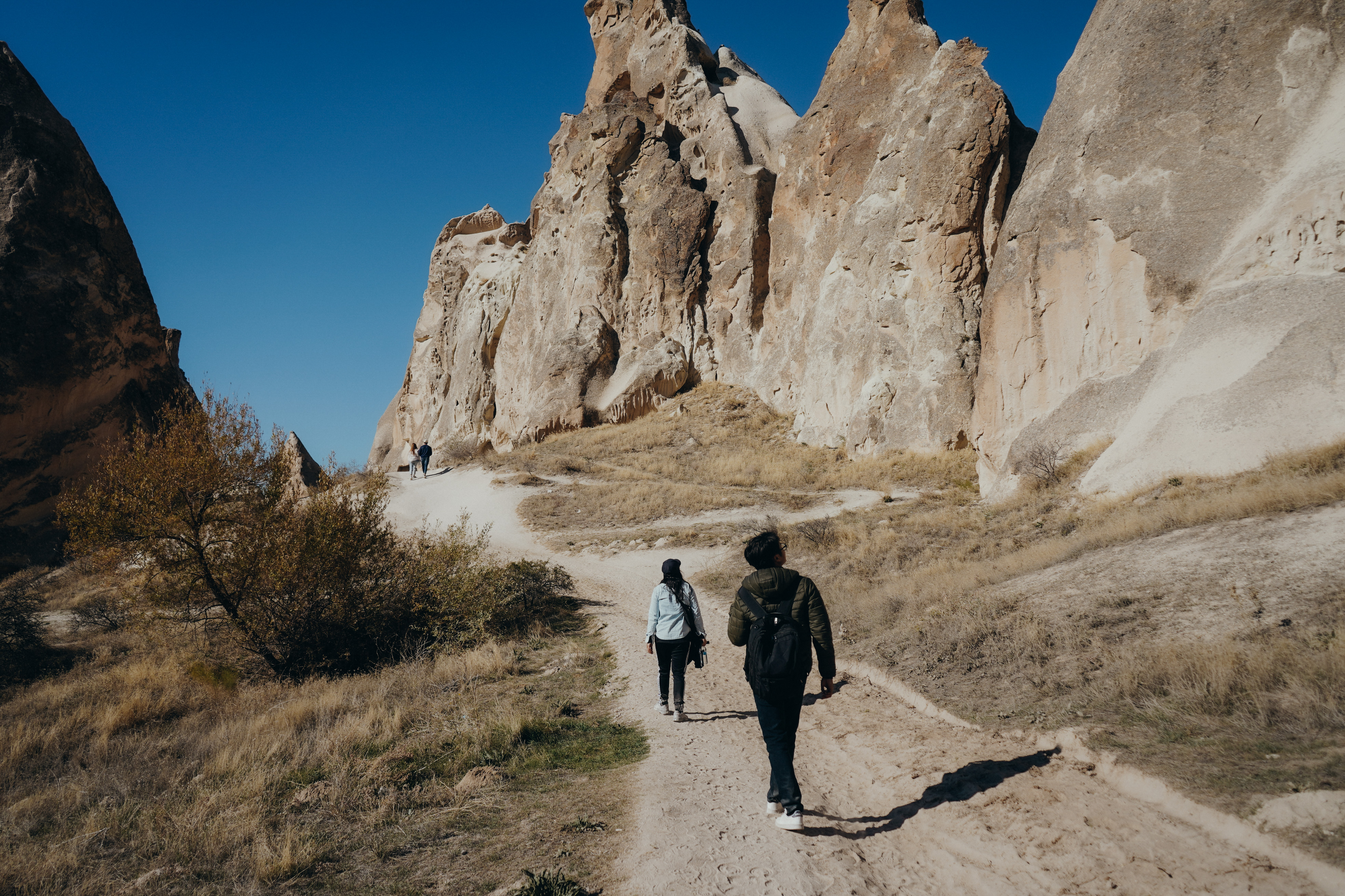 Hiking sama Orang-Orang Asing di Cappadocia